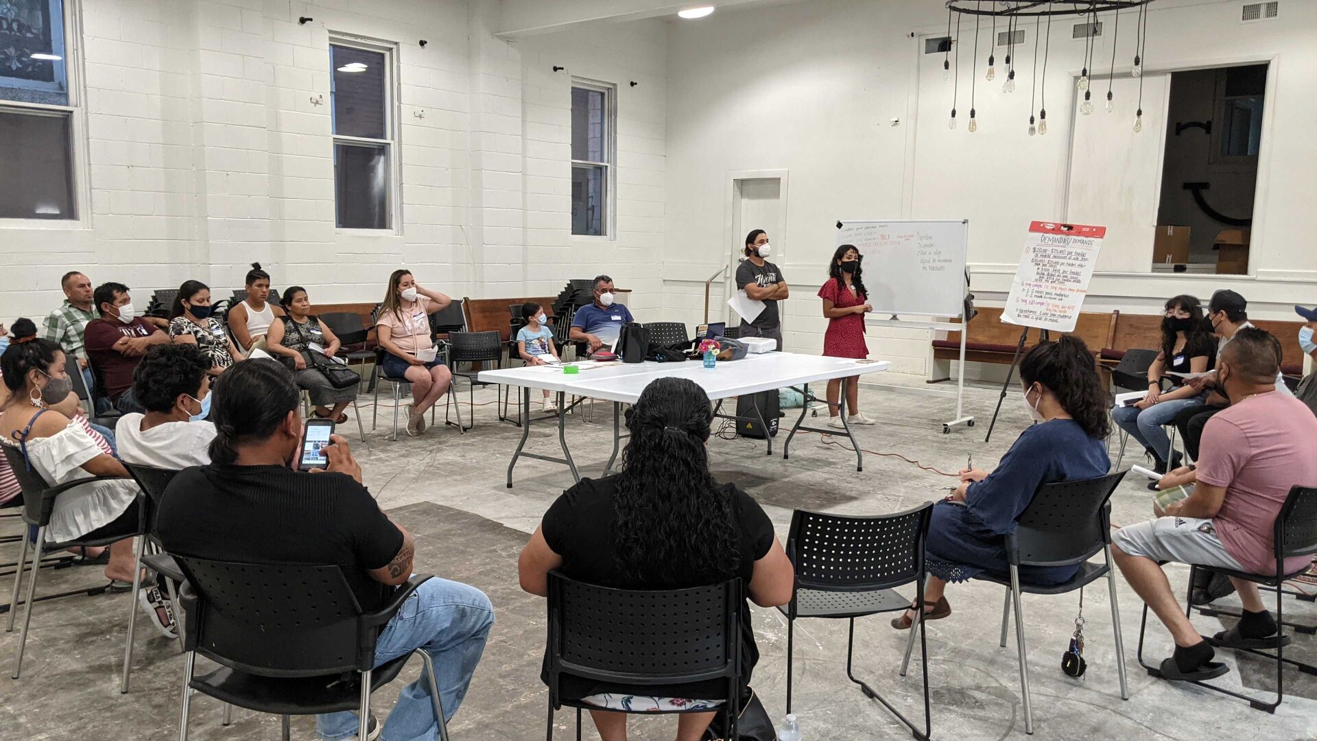 Dickerson Pike mobile tenants meet with Workers Dignity